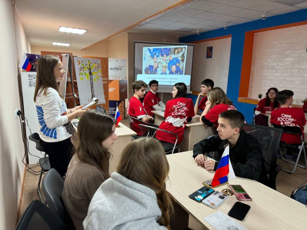 В преддверии Дня космонавтики алчевская молодежь приняла участие в увлекательной игре «Р. И. С. К. Космос» В преддверии Дня космонавтики алчевская молодежь приняла участие в увлекательной игре «Р. И. С. К. Космос»