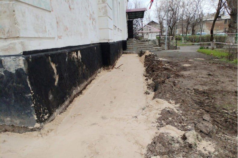 Володарская средняя школа имени Олега Кошевого в ЛНР: масштабное обновление спустя почти 70 лет Володарская средняя школа имени Олега Кошевого в ЛНР: масштабное обновление спустя почти 70 лет