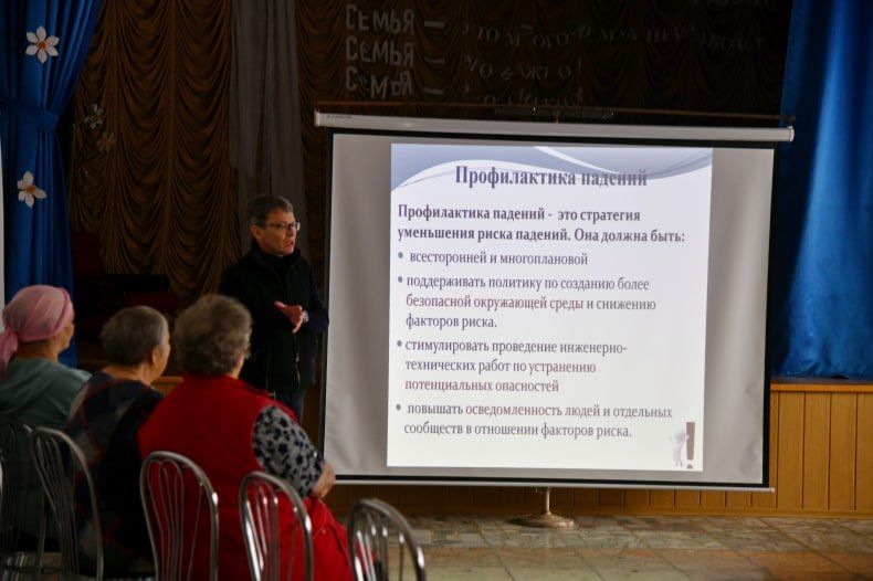На территории Свердловского муниципального округа ЛНР врачи из Красноярского края продолжают оказывать помощь населению На территории Свердловского муниципального округа ЛНР врачи из Красноярского края продолжают оказывать помощь населению
