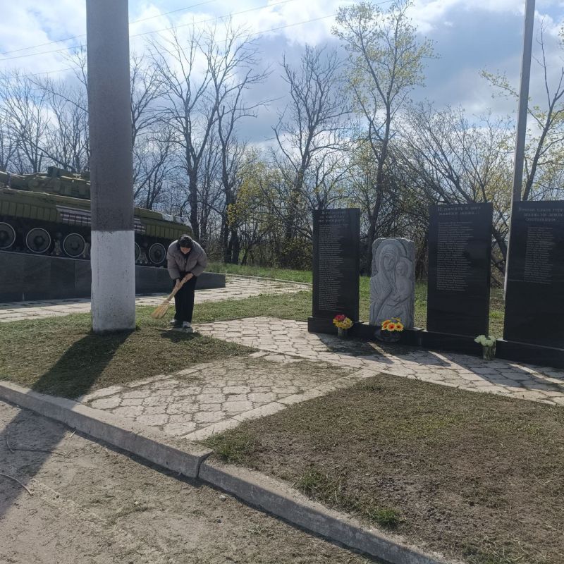 Молодежь Славяносербска чтит память! Молодежь Славяносербска чтит память!