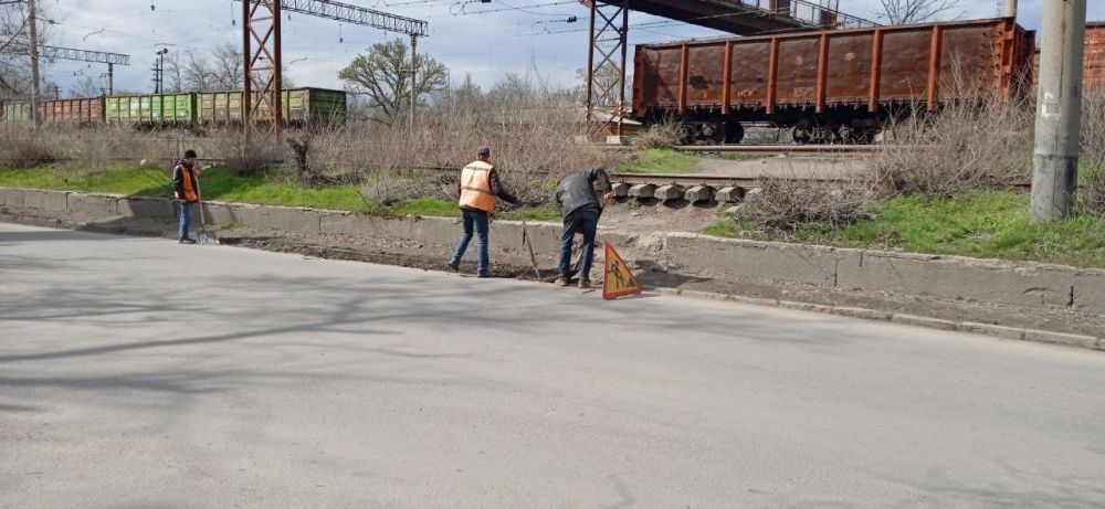 За период с 7 по 11 апреля работниками МУП "ДЭРСУ" были выполнены следующие работы: За период с 7 по 11 апреля работниками МУП "ДЭРСУ" были выполнены следующие работы: