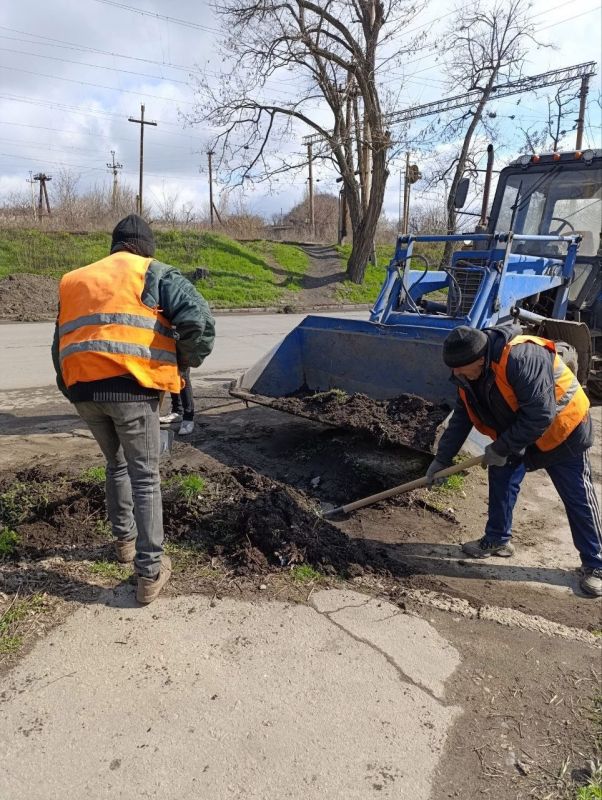 За период с 7 по 11 апреля работниками МУП "ДЭРСУ" были выполнены следующие работы: За период с 7 по 11 апреля работниками МУП "ДЭРСУ" были выполнены следующие работы: