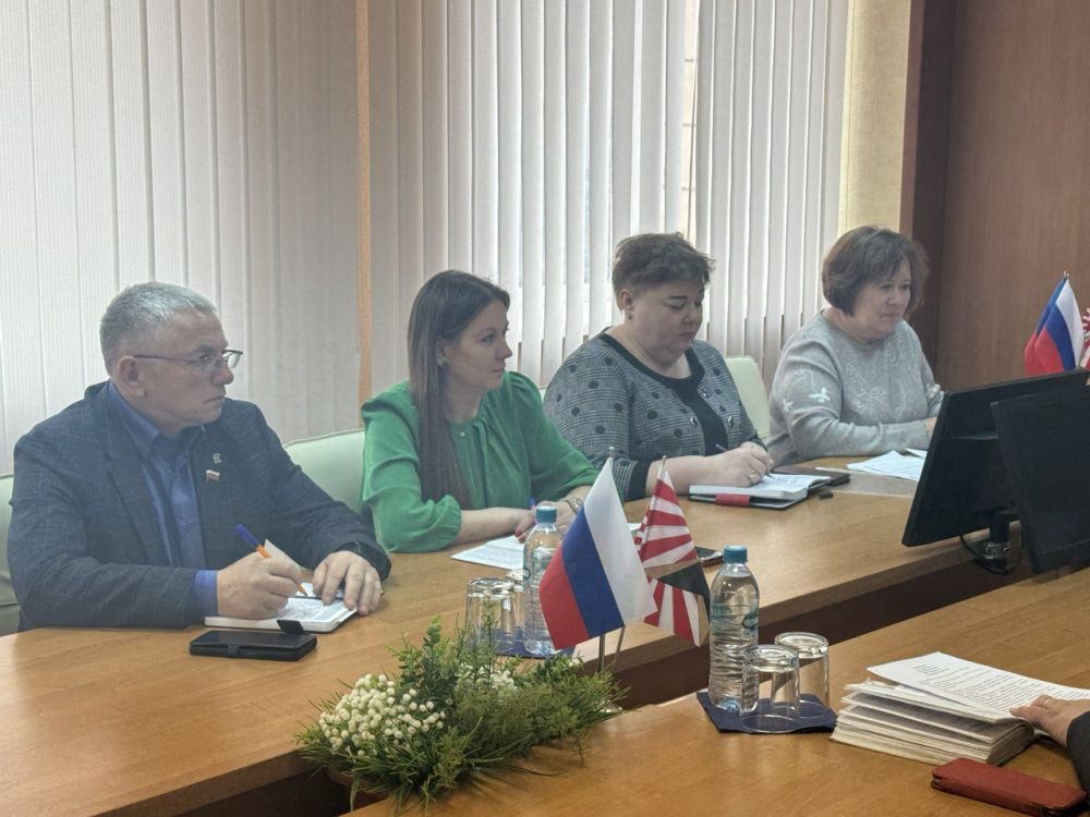 В Красном Луче прошло заседание рабочей группы по выбору многодетной семьи на награждение медалью «Родительская слава» В Красном Луче прошло заседание рабочей группы по выбору многодетной семьи на награждение медалью «Родительская слава»