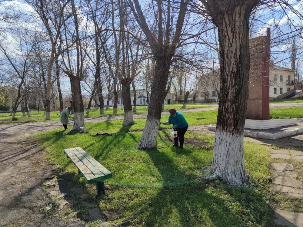 В округе продолжается уборка в рамках акции «Чистая Республика» В округе продолжается уборка в рамках акции «Чистая Республика»