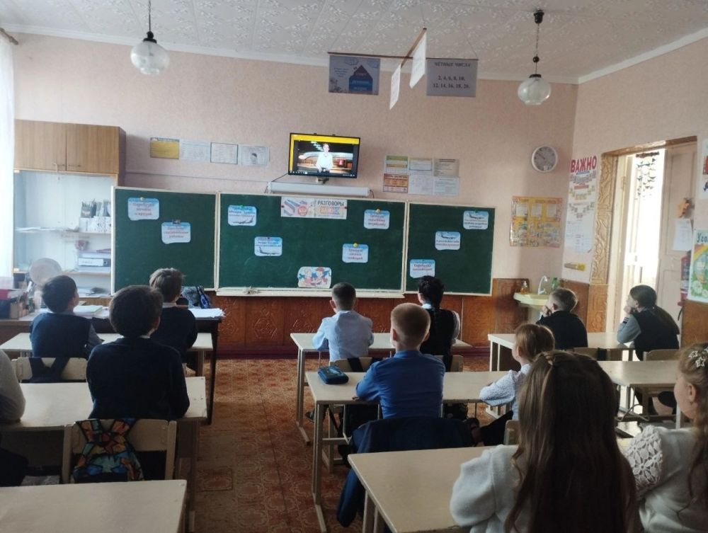 Ученики и педагоги Успенской средней школы №2 приняли участие в республиканской акции «Чистая Республика – 2025» Ученики и педагоги Успенской средней школы №2 приняли участие в республиканской акции «Чистая Республика – 2025»