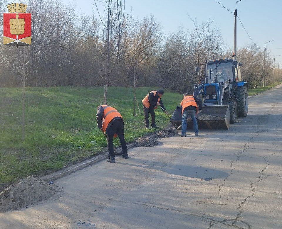 Продолжается уборка города Продолжается уборка города