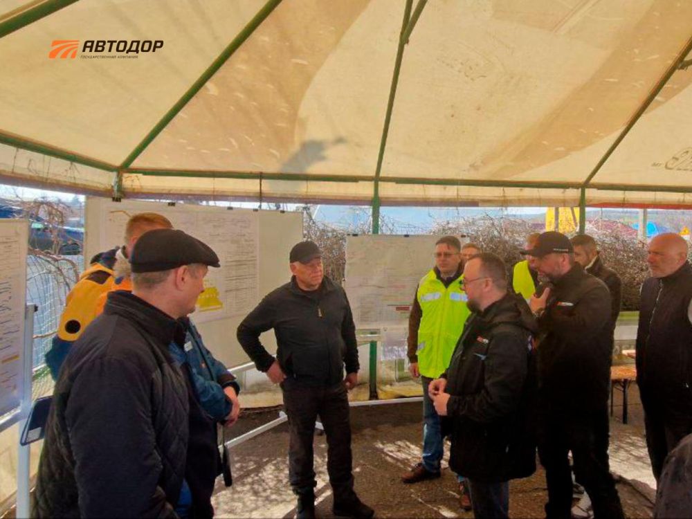 В Луганске формируют единую качественную и безопасную улично-дорожную сеть В Луганске формируют единую качественную и безопасную улично-дорожную сеть