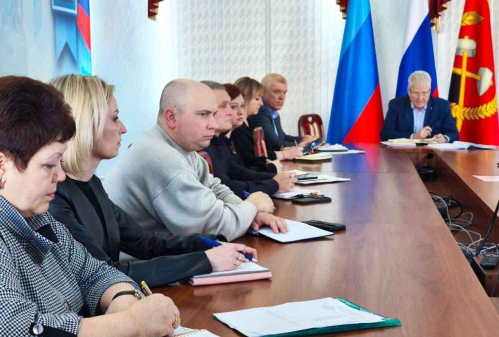 Сергей Козенко: Сегодня провел расширенное аппаратное совещание с участием руководителей структурных подразделений и начальников отделов и управления, отвечающих за жизнеобеспечение территории округа Сергей Козенко: Сегодня провел расширенное аппаратное совещание с участием руководителей структурных подразделений и начальников отделов и управления, отвечающих за жизнеобеспечение территории округа