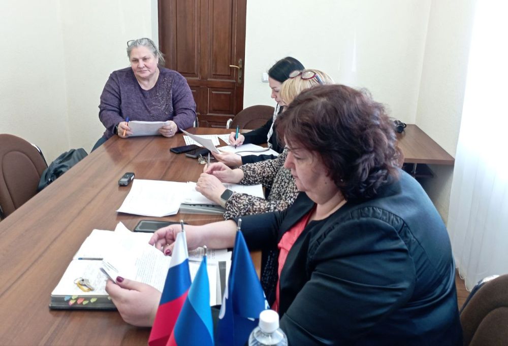 Яна Пащенко: Состоялся очередной приём граждан, которые изъявили желание поделиться своими проблемами и получить мою личную консультацию Яна Пащенко: Состоялся очередной приём граждан, которые изъявили желание поделиться своими проблемами и получить мою личную консультацию