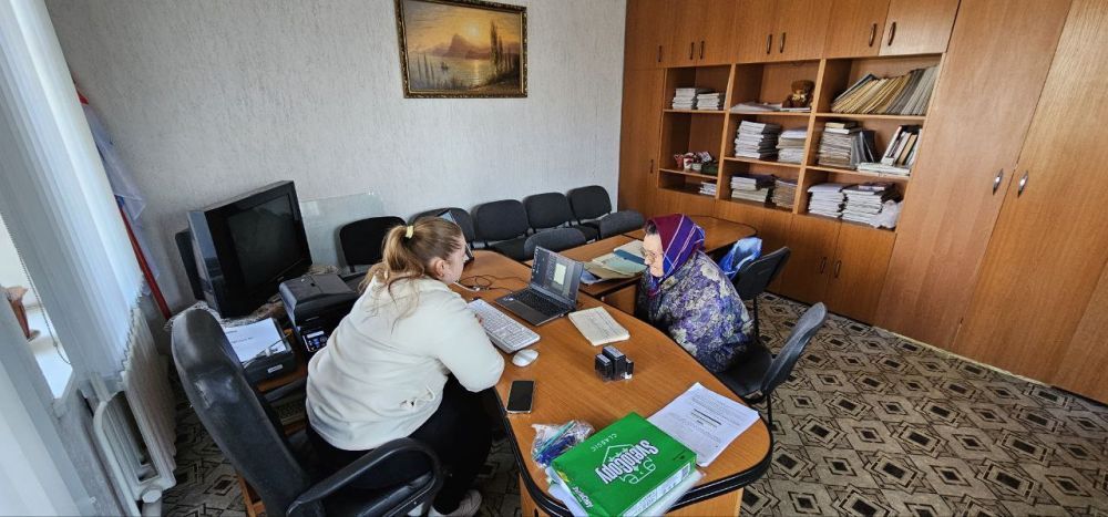 Жители п. Калиново подали заявления на регистрацию недвижимости в рамках работы мобильного офиса МФЦ ЛНР Жители п. Калиново подали заявления на регистрацию недвижимости в рамках работы мобильного офиса МФЦ ЛНР