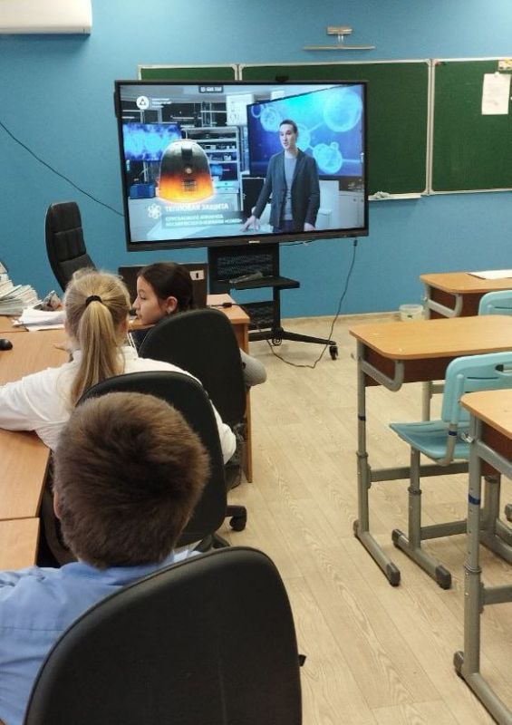 Краснодонские школьники открывают квантовый мир Краснодонские школьники открывают квантовый мир