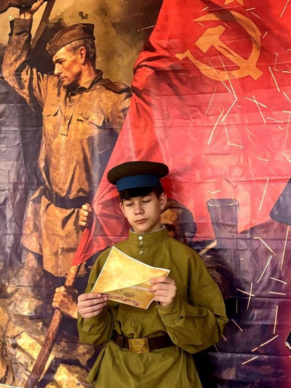 Акция «Письмо Победы»: Ровеньковская школа № 3 им. А. Ф. Бурды чтит память защитников Отечества Акция «Письмо Победы»: Ровеньковская школа № 3 им. А. Ф. Бурды чтит память защитников Отечества