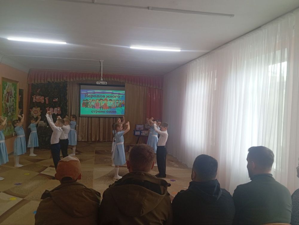 «В ГБДОУ ЛНР "Краснолучский ясли-сад № 2"Барвинок" состоялась важная встреча с представителями региона-шефа «В ГБДОУ ЛНР "Краснолучский ясли-сад № 2"Барвинок" состоялась важная встреча с представителями региона-шефа