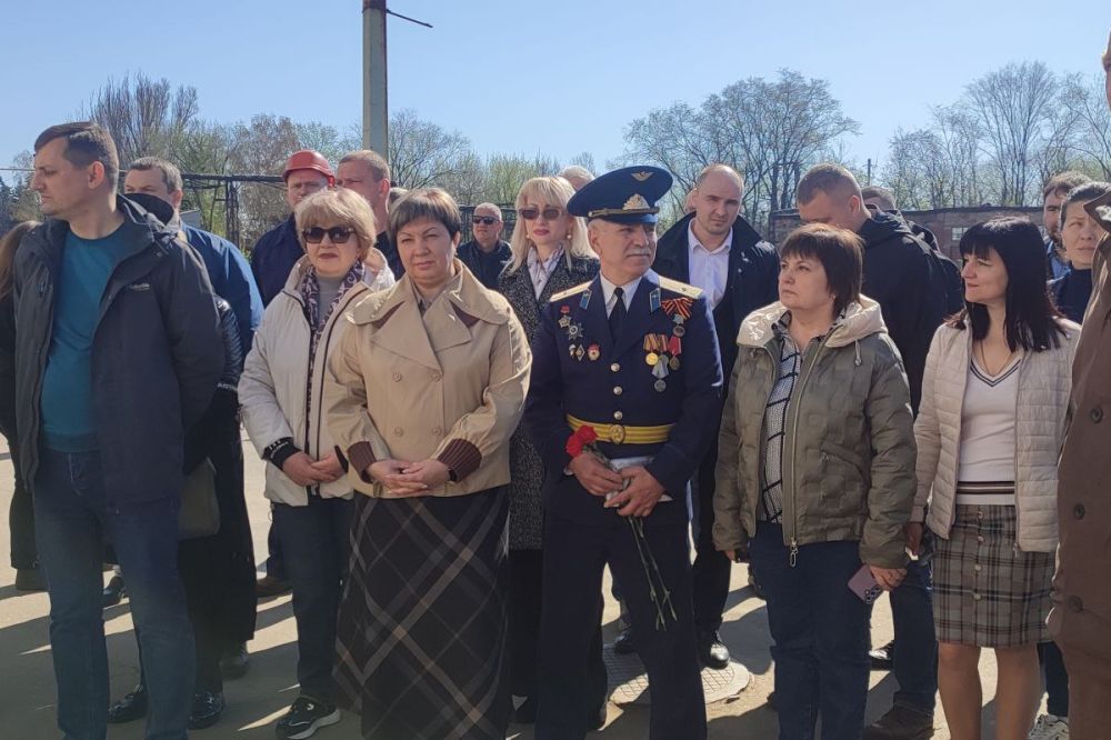 Игорь Рябушкин: В Луганской Народной Республике стартовала Всероссийская акция «Рабочее место Героя» проекта «Выбирай свое» партии «Единая Россия» Игорь Рябушкин: В Луганской Народной Республике стартовала Всероссийская акция «Рабочее место Героя» проекта «Выбирай свое» партии «Единая Россия»