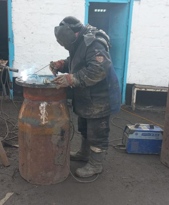 Аварийная бригада ОАО «Сыктывкарский Водоканал» работает в подшефном для Коми городе Ровеньки в составе «Лугансквода» Аварийная бригада ОАО «Сыктывкарский Водоканал» работает в подшефном для Коми городе Ровеньки в составе «Лугансквода»