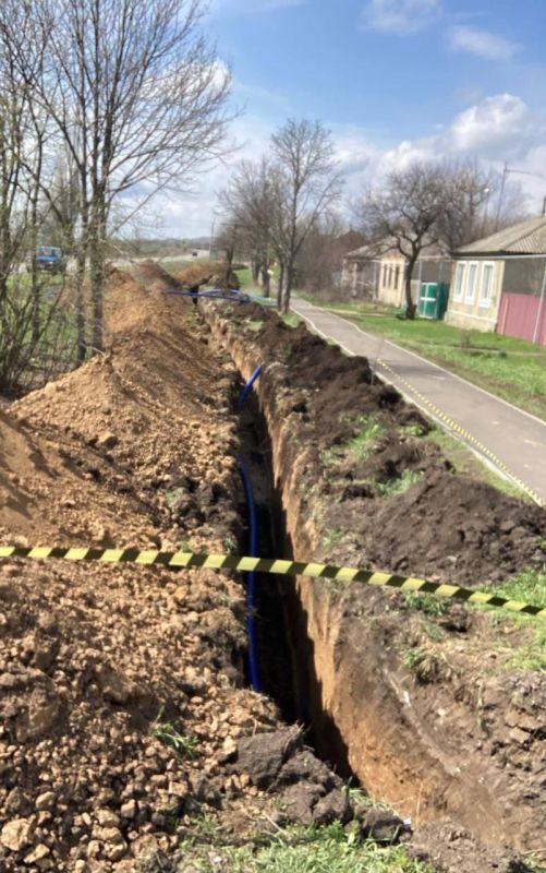 В Новофедоровке продолжается строительство нового водовода В Новофедоровке продолжается строительство нового водовода