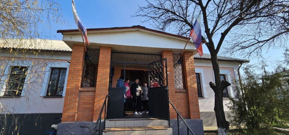 Жители п. Калиново подали заявления на регистрацию недвижимости в рамках работы мобильного офиса МФЦ ЛНР Жители п. Калиново подали заявления на регистрацию недвижимости в рамках работы мобильного офиса МФЦ ЛНР