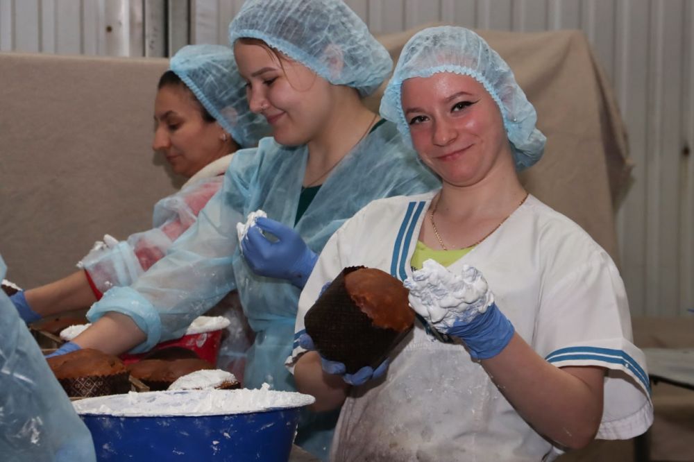 Учащиеся агроклассов с экскурсией побывали на производственных мощностях ПАО «Луганск-Нива» Учащиеся агроклассов с экскурсией побывали на производственных мощностях ПАО «Луганск-Нива»