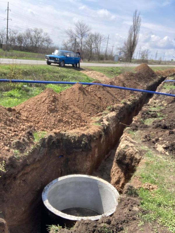 В Новофедоровке продолжается строительство нового водовода В Новофедоровке продолжается строительство нового водовода