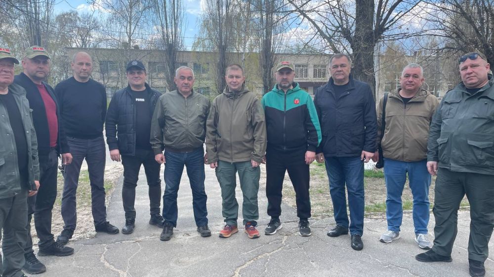 В Лисичанск и Рубежное татарстанские единороссы доставили 150 тонн гуманитарного груза В Лисичанск и Рубежное татарстанские единороссы доставили 150 тонн гуманитарного груза