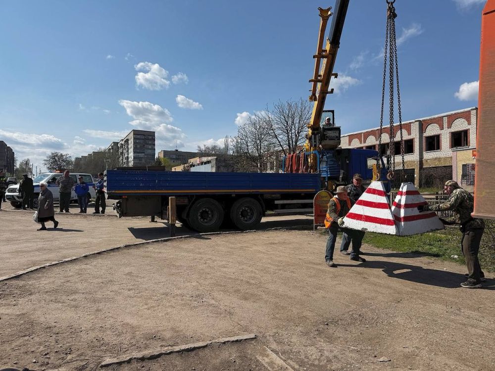 Сергей Колягин: Продолжаем воплощать в жизнь решения, принятые комиссией по обеспечению безопасности дорожного движения на территории муниципального образования городской округ город Первомайск Луганской Народной Республики Сергей Колягин: Продолжаем воплощать в жизнь решения, принятые комиссией по обеспечению безопасности дорожного движения на территории муниципального образования городской округ город Первомайск Луганской Народной Республики