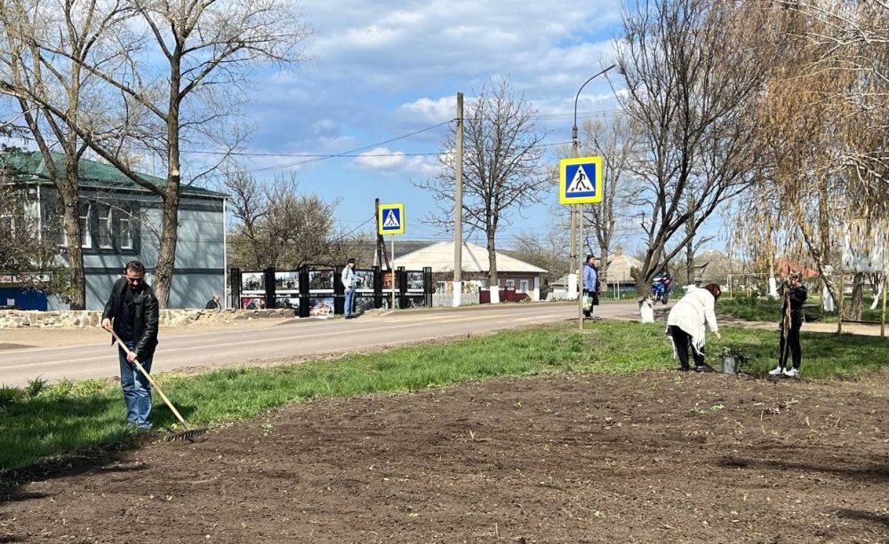 В рамках акции «Чистая Республика - 2025», в Марковке провели субботник В рамках акции «Чистая Республика - 2025», в Марковке провели субботник