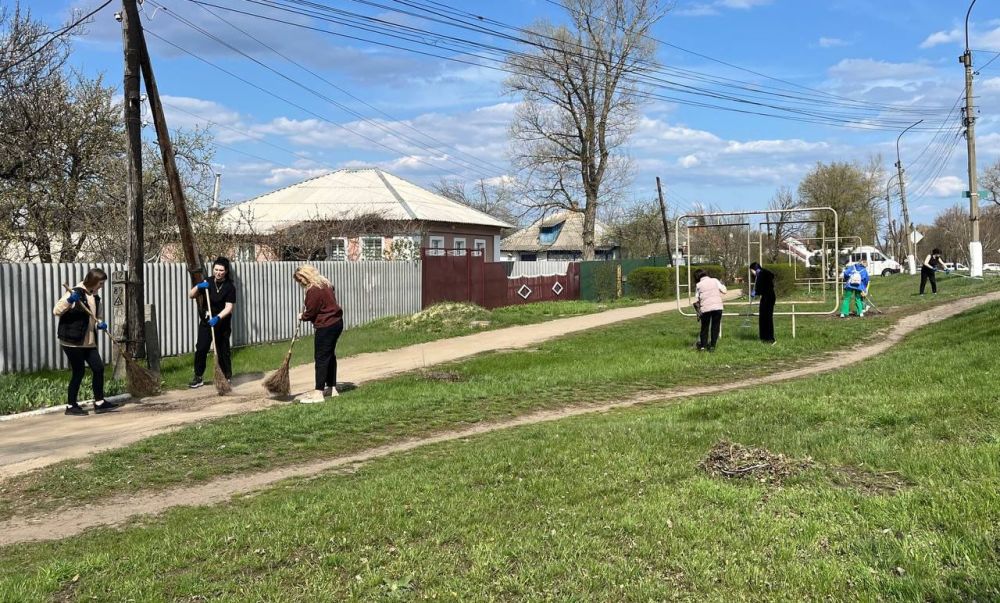 В рамках акции «Чистая Республика - 2025», в Марковке провели субботник В рамках акции «Чистая Республика - 2025», в Марковке провели субботник