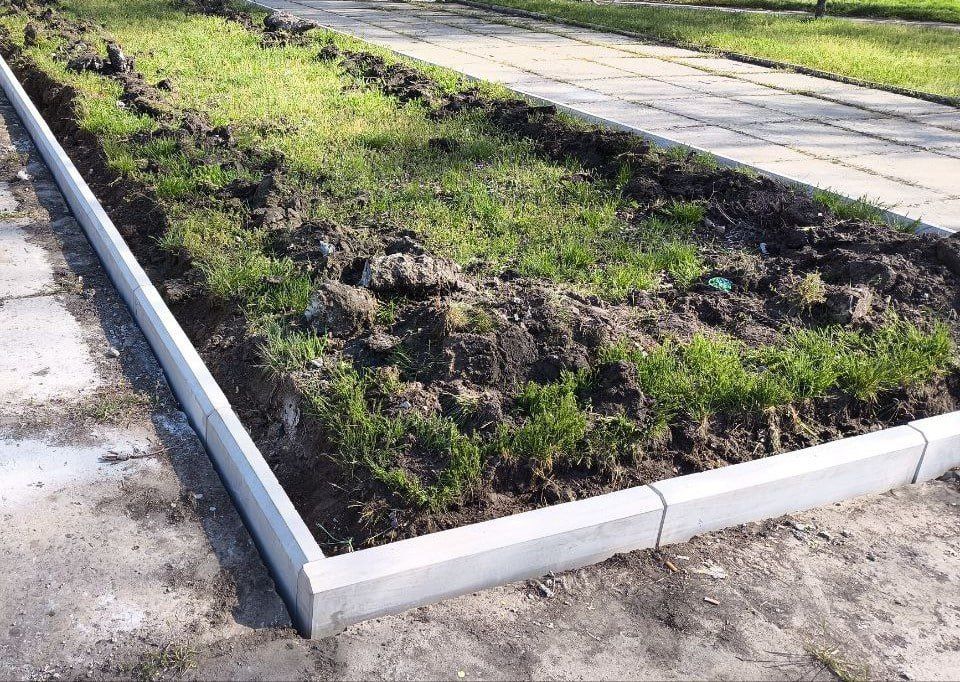 Сегодня первый заместитель Главы Администрации городского округа города Рубежное Луганской Народной Республики Игорь Шмидт посетил лично и проверил ход проведения восстановительных работ памятников Сегодня первый заместитель Главы Администрации городского округа города Рубежное Луганской Народной Республики Игорь Шмидт посетил лично и проверил ход проведения восстановительных работ памятников