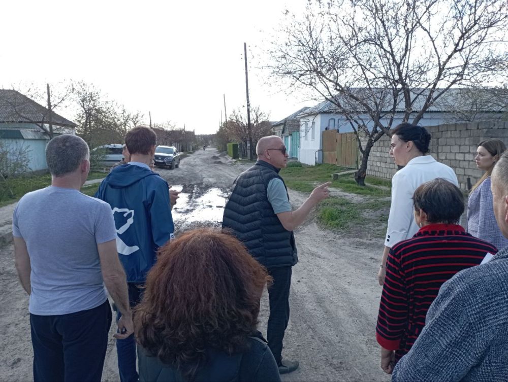 Яна Пащенко: В Каменнобродском районе города Луганска, в рамках реализации проекта «Единой России» – «Муниципальный диалог», состоялась встреча с местными жителями Яна Пащенко: В Каменнобродском районе города Луганска, в рамках реализации проекта «Единой России» – «Муниципальный диалог», состоялась встреча с местными жителями