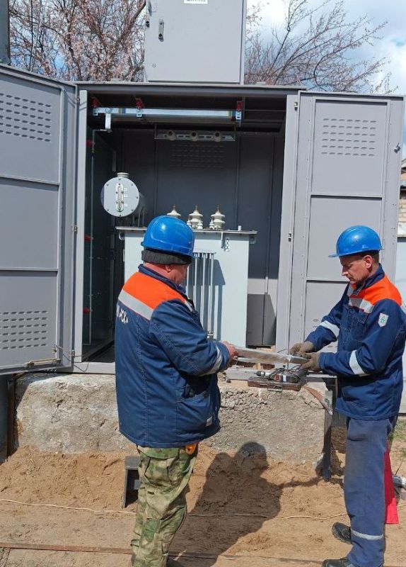 Специалисты ГУП ЛНР «РСК» заменили устаревшую трансформаторную подстанцию в Луганске Специалисты ГУП ЛНР «РСК» заменили устаревшую трансформаторную подстанцию в Луганске