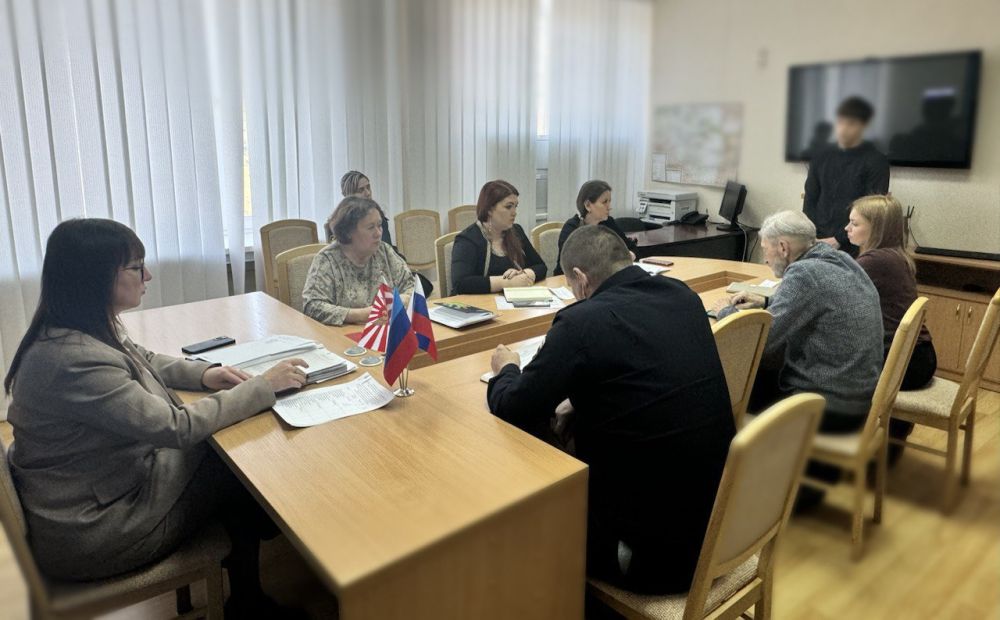 В Администрации Краснолучского городского округа прошло заседание комиссии по делам несовершеннолетних и защите их прав В Администрации Краснолучского городского округа прошло заседание комиссии по делам несовершеннолетних и защите их прав