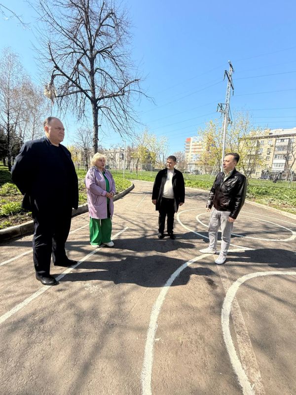 «Безопасные дороги»: В парке им. Щорса в Луганске прошло занятие по ПДД для детей «Безопасные дороги»: В парке им. Щорса в Луганске прошло занятие по ПДД для детей