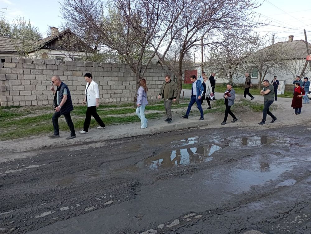 Яна Пащенко: В Каменнобродском районе города Луганска, в рамках реализации проекта «Единой России» – «Муниципальный диалог», состоялась встреча с местными жителями Яна Пащенко: В Каменнобродском районе города Луганска, в рамках реализации проекта «Единой России» – «Муниципальный диалог», состоялась встреча с местными жителями