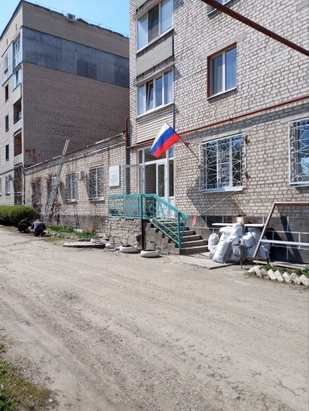 Сергей Козенко: В рамках специального инфраструктурного проекта продолжаются работы по капитальному ремонту отдельных помещений Краснодонской городской стоматологической поликлиники по ул. Красных шахтеров, 8. В целом... Сергей Козенко: В рамках специального инфраструктурного проекта продолжаются работы по капитальному ремонту отдельных помещений Краснодонской городской стоматологической поликлиники по ул. Красных шахтеров, 8. В целом...