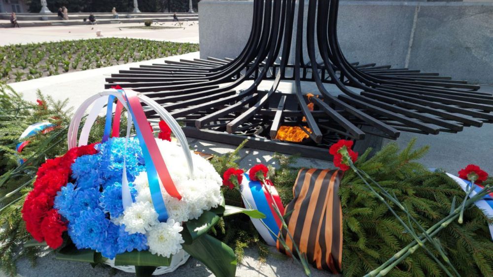 "...Шумел сурово брянский лес "...Шумел сурово брянский лес