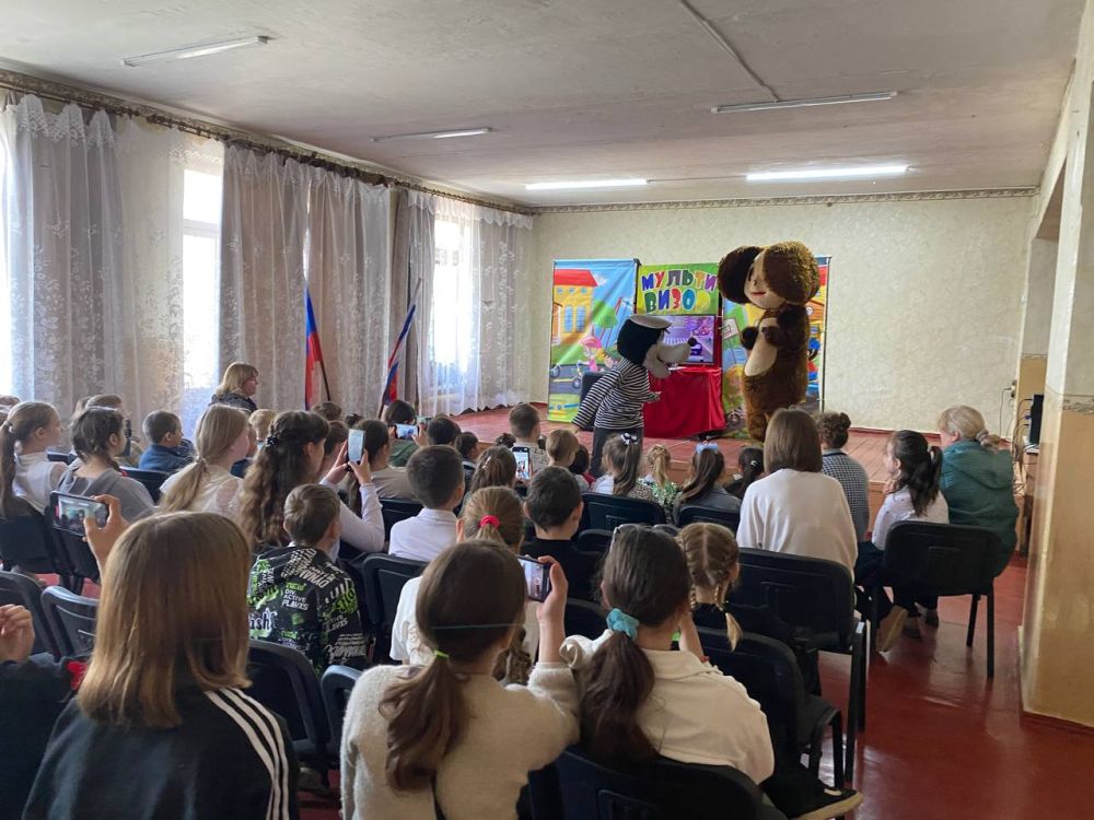Спектакль «Чебурашка и его друзья» для вопитанников Пархоменковского УВК № 30 Спектакль «Чебурашка и его друзья» для вопитанников Пархоменковского УВК № 30