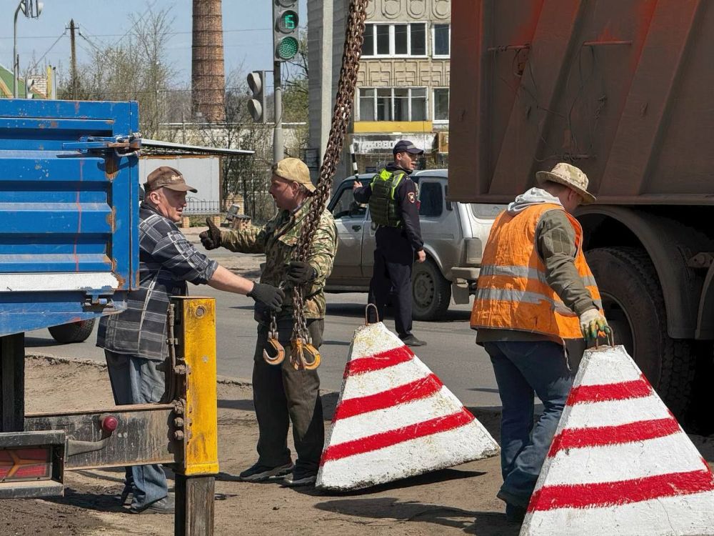 Сергей Колягин: Продолжаем воплощать в жизнь решения, принятые комиссией по обеспечению безопасности дорожного движения на территории муниципального образования городской округ город Первомайск Луганской Народной Республики Сергей Колягин: Продолжаем воплощать в жизнь решения, принятые комиссией по обеспечению безопасности дорожного движения на территории муниципального образования городской округ город Первомайск Луганской Народной Республики