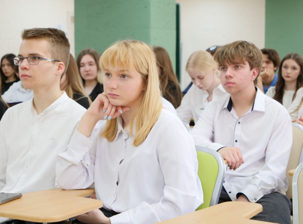На базе #ЛГПУ 16 апреля состоялось профориентационное мероприятие в рамках проекта «Профпоток» На базе #ЛГПУ 16 апреля состоялось профориентационное мероприятие в рамках проекта «Профпоток»