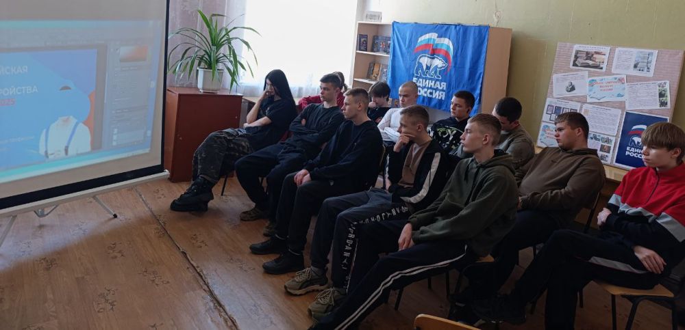 ПРОГРАММИСТ – ЭТО РЕАЛЬНО: МОЛОДЕЖЬ МАРКОВСКОГО МУНИЦИПАЛНОГО ОКРУГА ПОЗНАКОМИЛАСЬ С ПЕРСПЕКТИВНОЙ ПРОФЕССИЕЙ ПРОГРАММИСТ – ЭТО РЕАЛЬНО: МОЛОДЕЖЬ МАРКОВСКОГО МУНИЦИПАЛНОГО ОКРУГА ПОЗНАКОМИЛАСЬ С ПЕРСПЕКТИВНОЙ ПРОФЕССИЕЙ