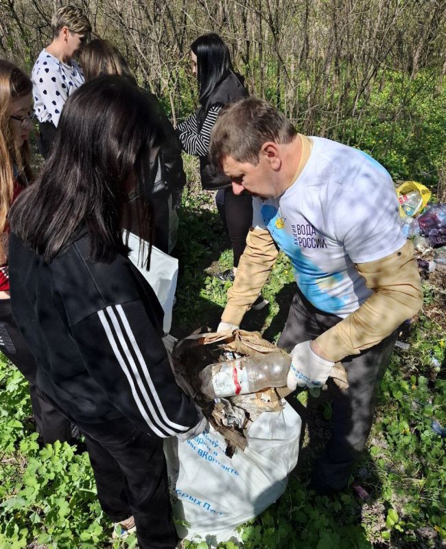 Виктория Кайдалова: Сегодня в селе Рыбянцево прошла акция "Вода России" Виктория Кайдалова: Сегодня в селе Рыбянцево прошла акция "Вода России"