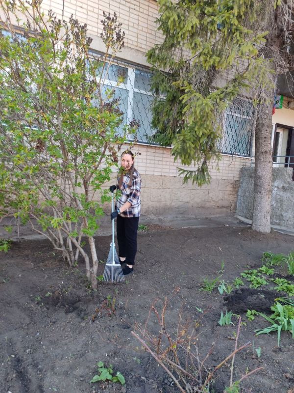 Сотрудники клиентской службы (на правах отдела) в Беловодском районе, а также представители профильных отделов Социального Фонда Российской Федерации по Луганской Народной Республике, провели субботник в рамках акции "Чистая... Сотрудники клиентской службы (на правах отдела) в Беловодском районе, а также представители профильных отделов Социального Фонда Российской Федерации по Луганской Народной Республике, провели субботник в рамках акции "Чистая...
