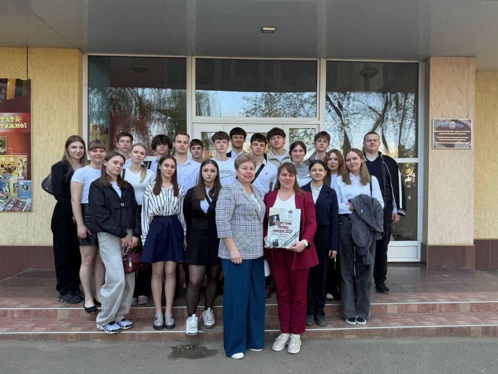 Урок мужества в Штабе общественной поддержки «Единой России» Урок мужества в Штабе общественной поддержки «Единой России»