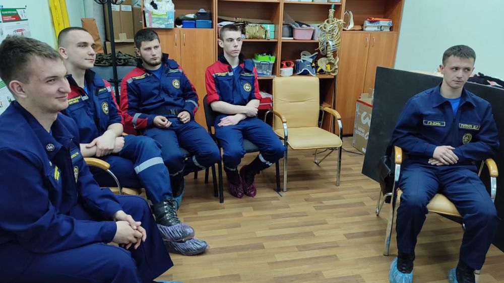 Вторые инструкторские курсы первой помощи проходят в Луганском центре медицины катастроф Вторые инструкторские курсы первой помощи проходят в Луганском центре медицины катастроф