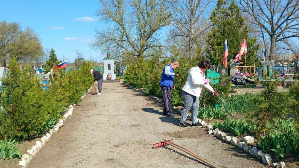 В преддверии 80-летия Победы в Великой Отечественной войне повсеместно продолжаются работы по наведению порядка на мемориалах и памятниках ,посвящённых героям В преддверии 80-летия Победы в Великой Отечественной войне повсеместно продолжаются работы по наведению порядка на мемориалах и памятниках ,посвящённых героям