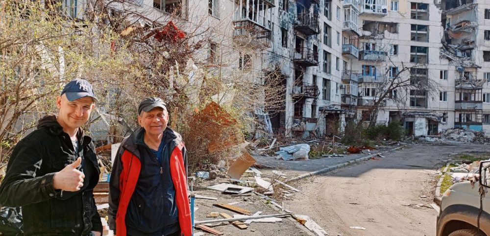 Анна Сорока: В ходе планового выезда в прифронтовой город Рубежное руководителем Аппарата регионального Уполномоченного Даниилом Стяжкиным совместно с представителем Администрации Главы ЛНР Инной Яковлевой осуществлен... Анна Сорока: В ходе планового выезда в прифронтовой город Рубежное руководителем Аппарата регионального Уполномоченного Даниилом Стяжкиным совместно с представителем Администрации Главы ЛНР Инной Яковлевой осуществлен...
