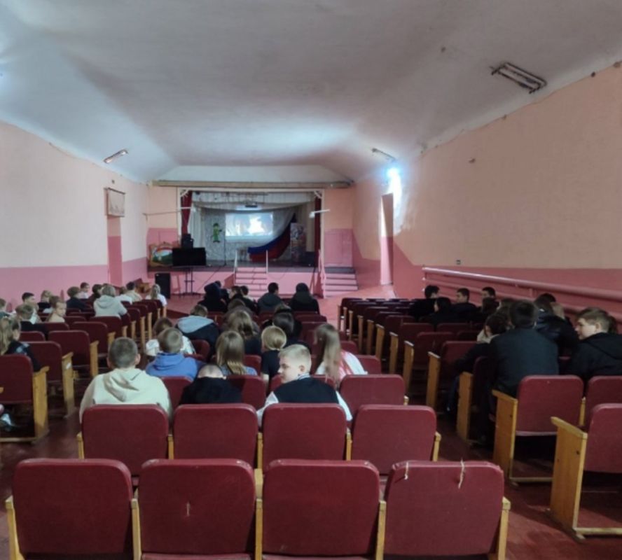 К 80-летию Великой Победы Министерство культуры и Министерство просвещения Российской Федерации организовали Всероссийскую акцию «Кино Победы» К 80-летию Великой Победы Министерство культуры и Министерство просвещения Российской Федерации организовали Всероссийскую акцию «Кино Победы»