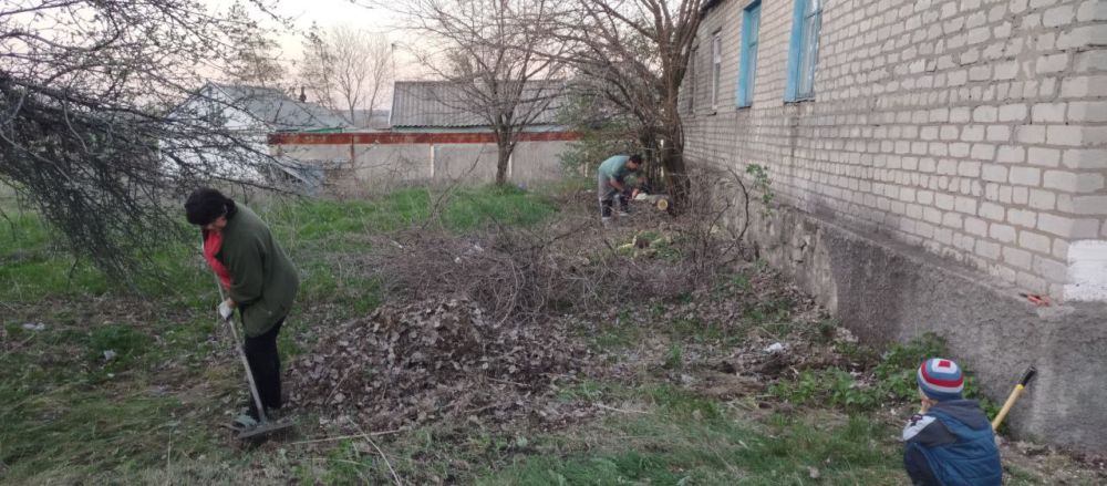 Сотрудники отдела жизнеобеспечения Сотрудники отдела жизнеобеспечения