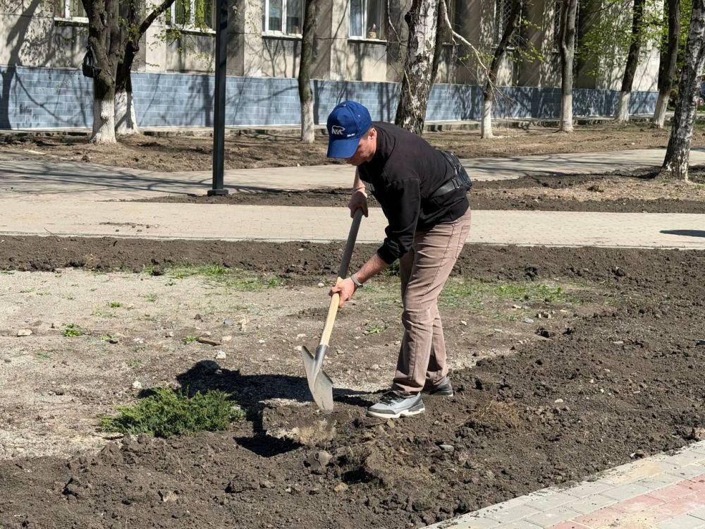 Виктория Сергеева: Акция «Сад памяти». Кировчане присоединились к Всероссийской акции «Сад памяти», приуроченной к 80-летию Победы в Великой Отечественной войне
