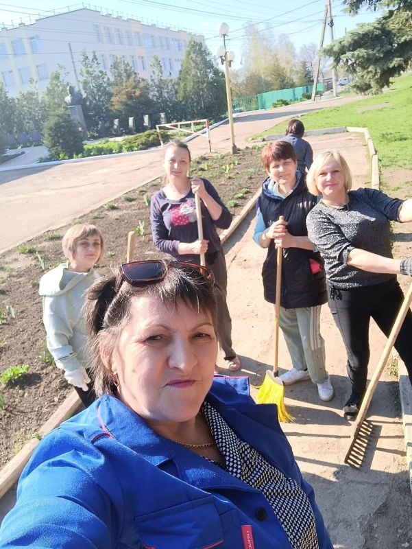 Согласно распоряжению Главы ЛНР «О проведении республиканской акции «Чистая Республика – 2025», в целях обеспечения экологически благоприятной среды для проживания населения на территории ЛНР, коллектив Муниципального... Согласно распоряжению Главы ЛНР «О проведении республиканской акции «Чистая Республика – 2025», в целях обеспечения экологически благоприятной среды для проживания населения на территории ЛНР, коллектив Муниципального...