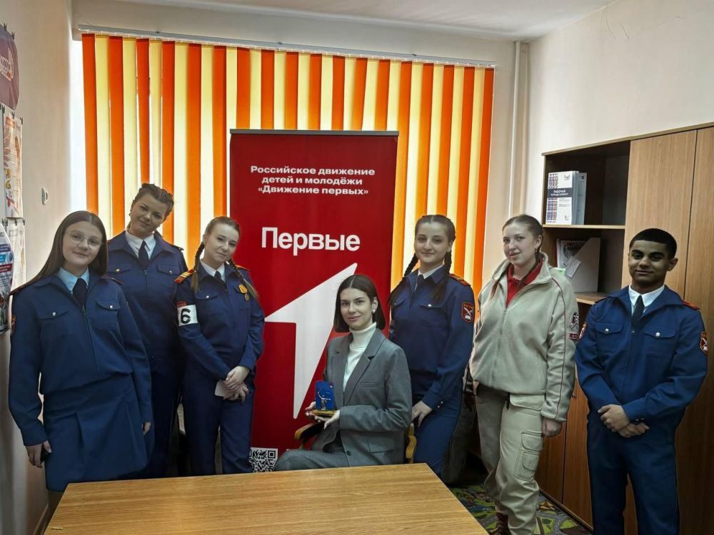 Станично-Луганская и волгоградская школы обменялись символами дружбы Станично-Луганская и волгоградская школы обменялись символами дружбы